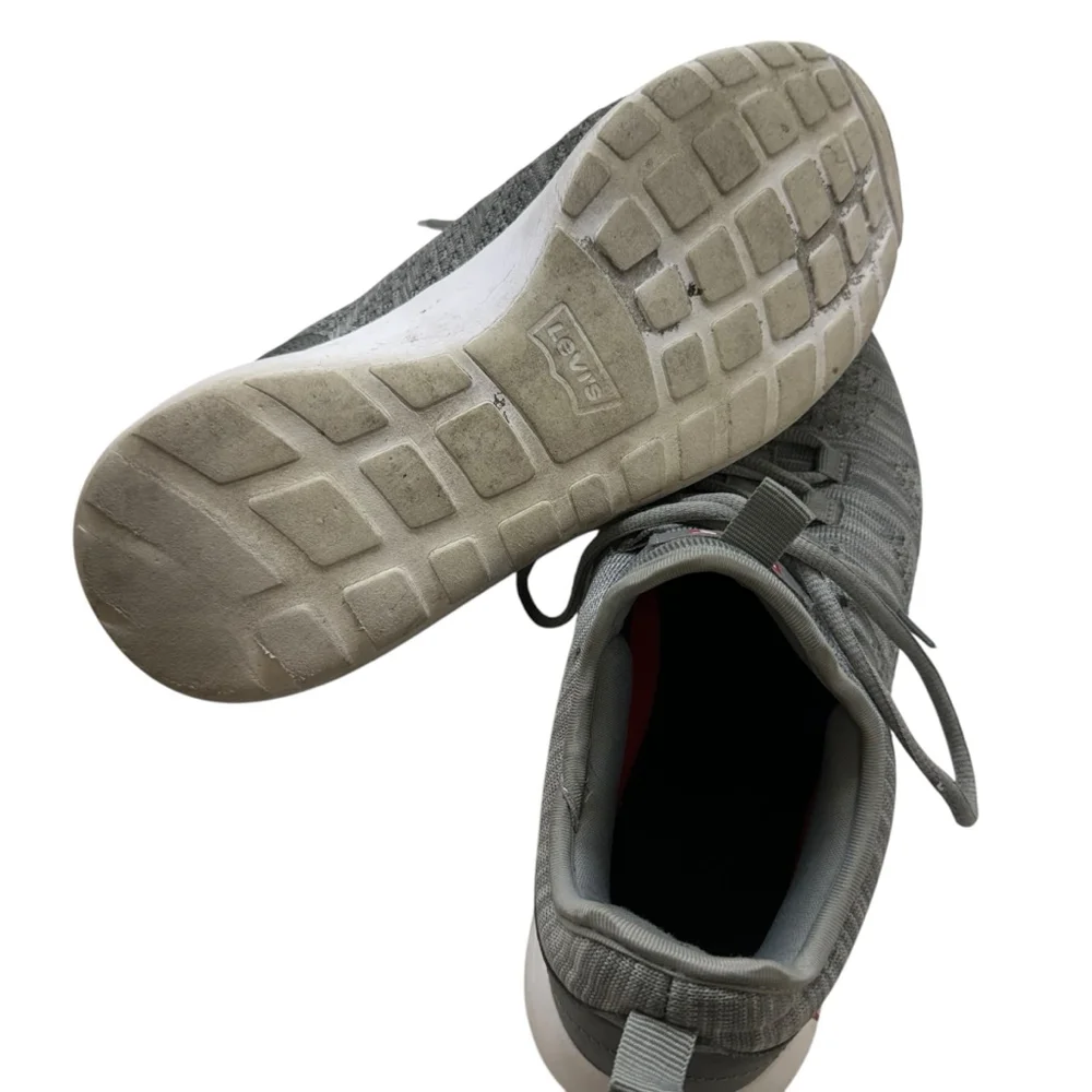 Men's Levi's Gray Sneakers Size 8.5